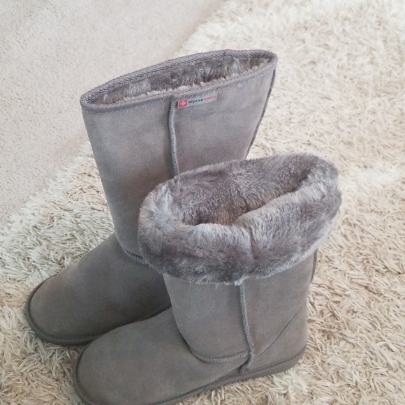 Suede Ugg-Style Boots - Picture 5 of 6